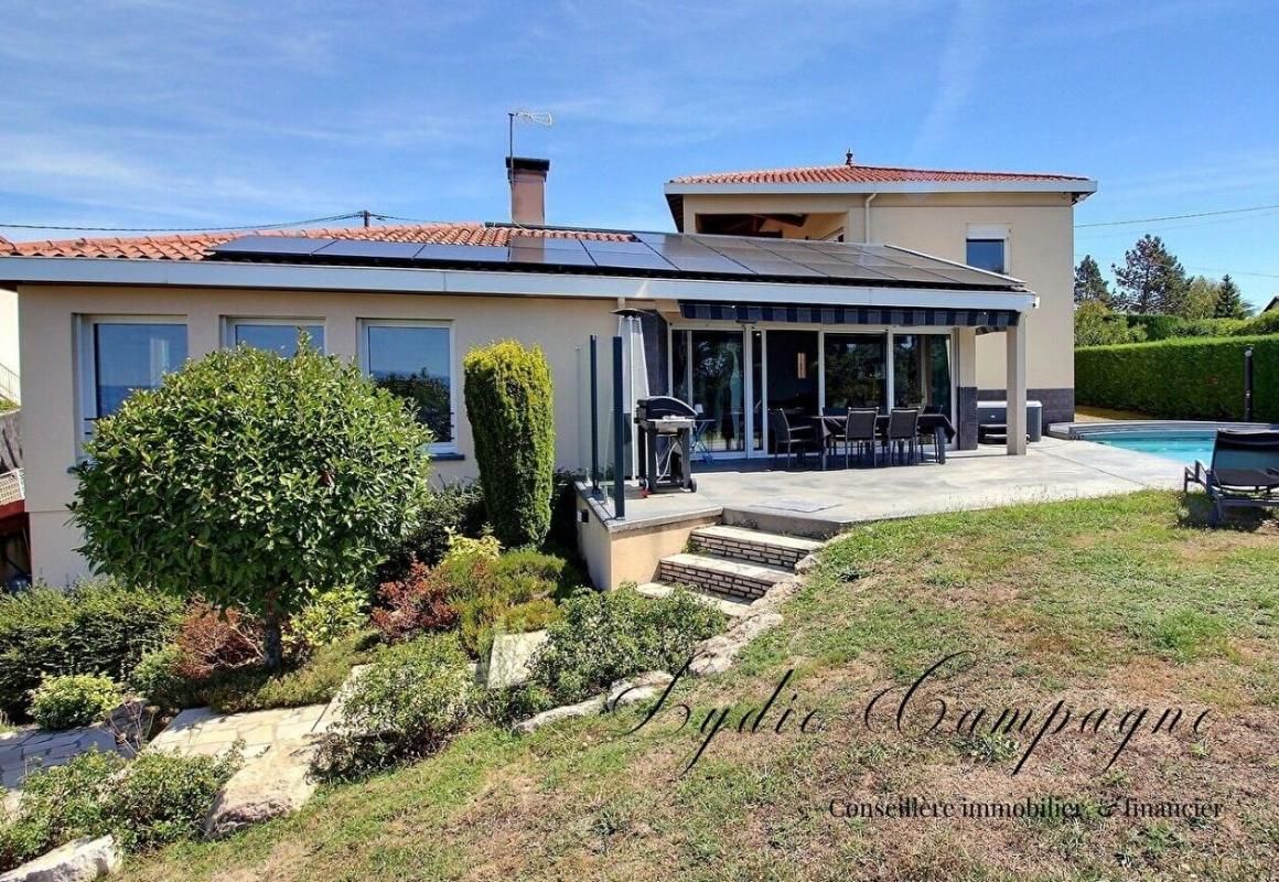 SAINT-GALMIER Demeure de prestige Saint Galmier 9 pièce(s) 255 m2 1