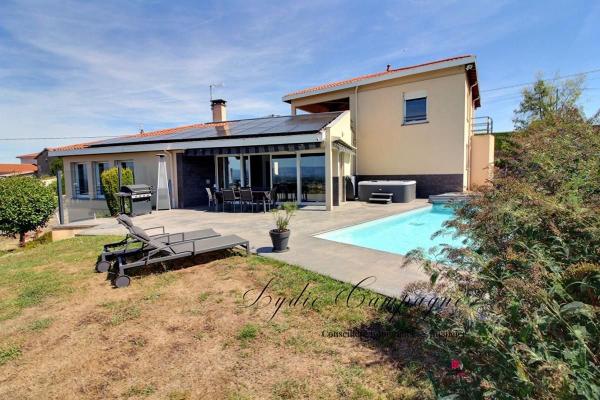 SAINT-GALMIER Demeure de prestige Saint Galmier 9 pièce(s) 255 m2 2