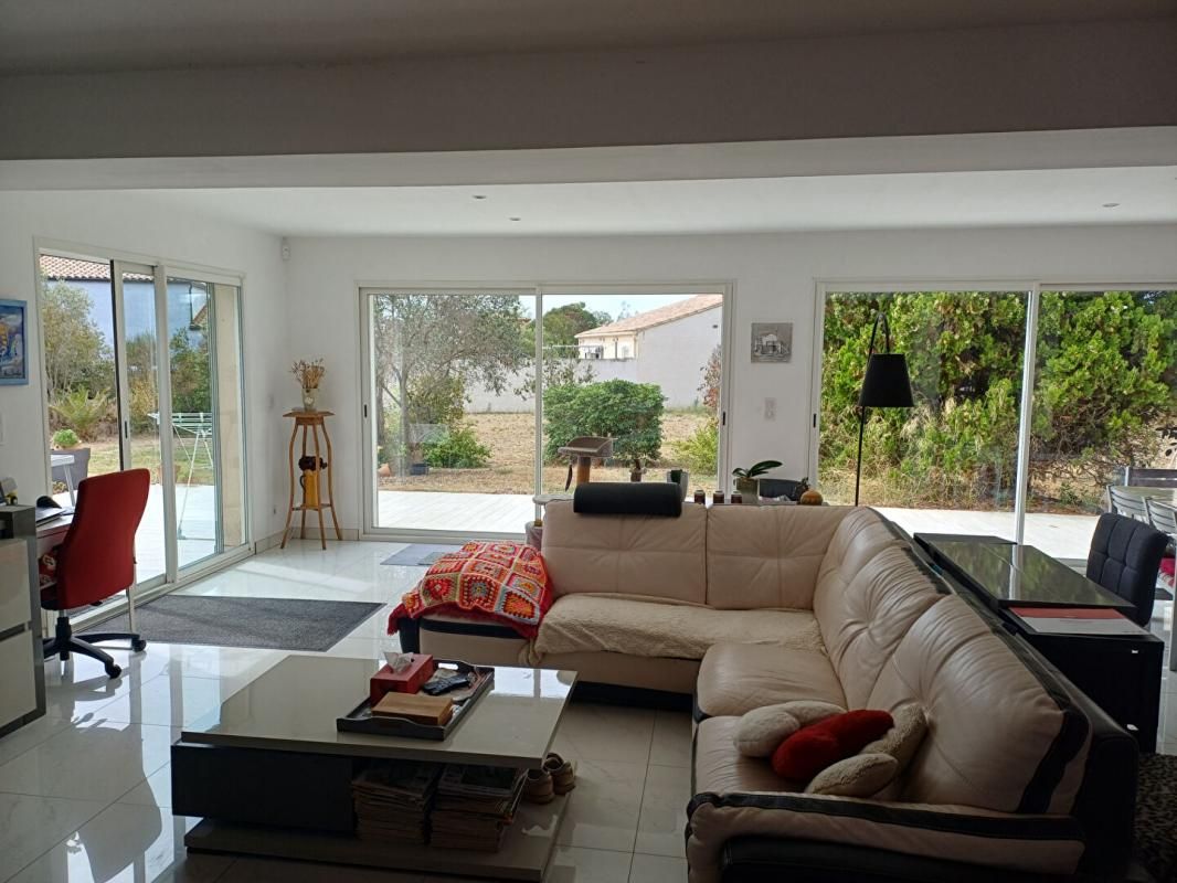 NARBONNE Villa + grd garage + terrain constructible 2