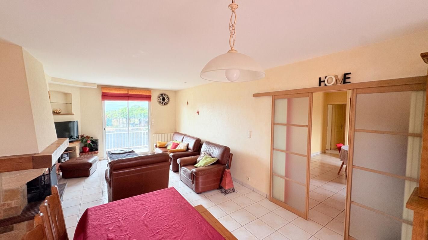 ANCENIS Maison 4 chambres avec véranda et jardin de 2 000 m² 3
