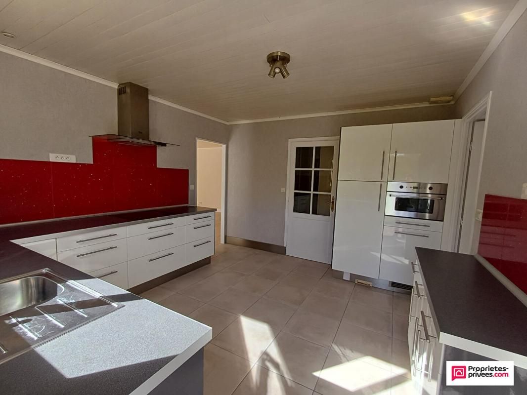 FRONTENAY-ROHAN-ROHAN Frontenay R-R, plain pied 4 chambres 4
