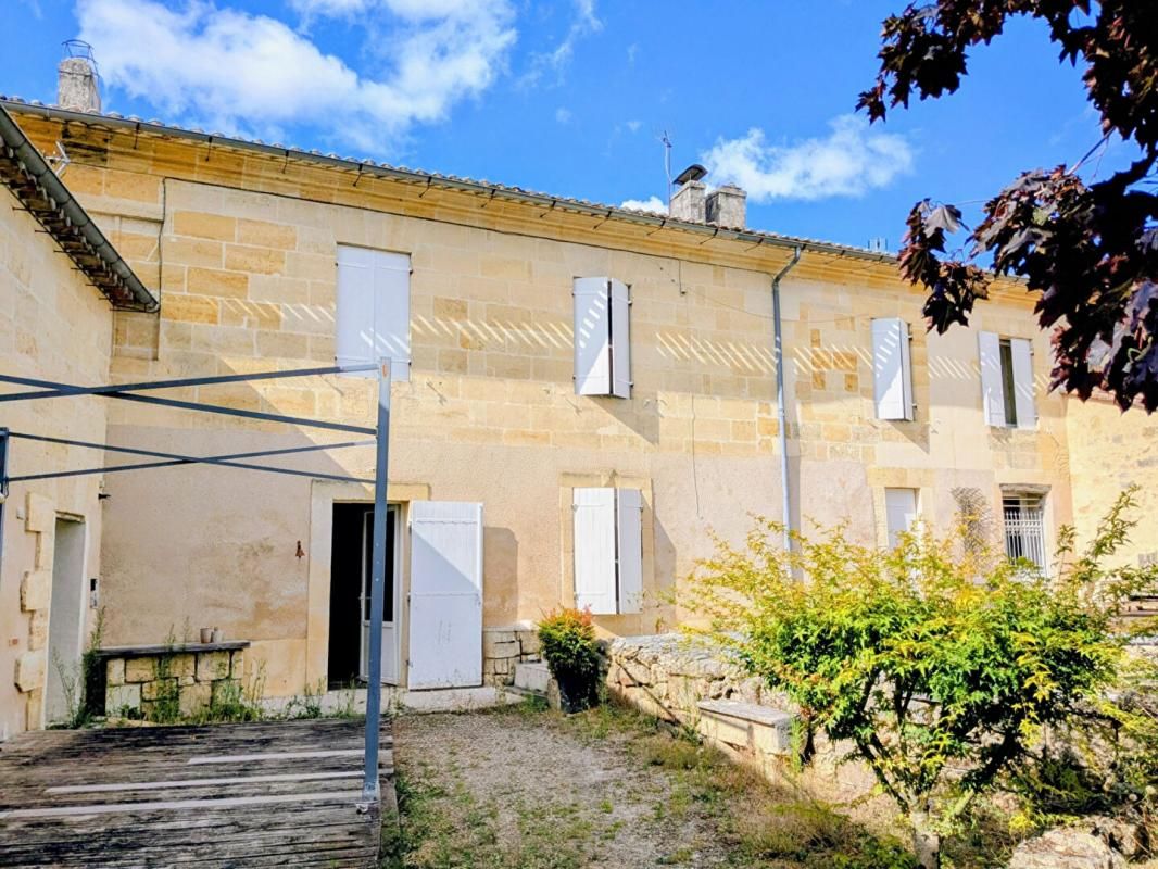 SAINT-GERMAIN-DU-PUCH Maison Saint Germain Du Puch 11 pièce(s) 261 m2 1