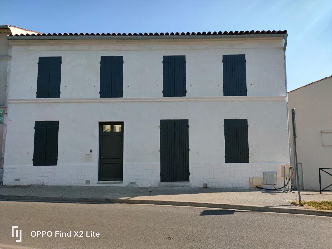 SAINT-HILAIRE-DE-VILLEFRANCHE Maison Saint Hilaire De Villefranche 11 pièce(s) 200 m2 2