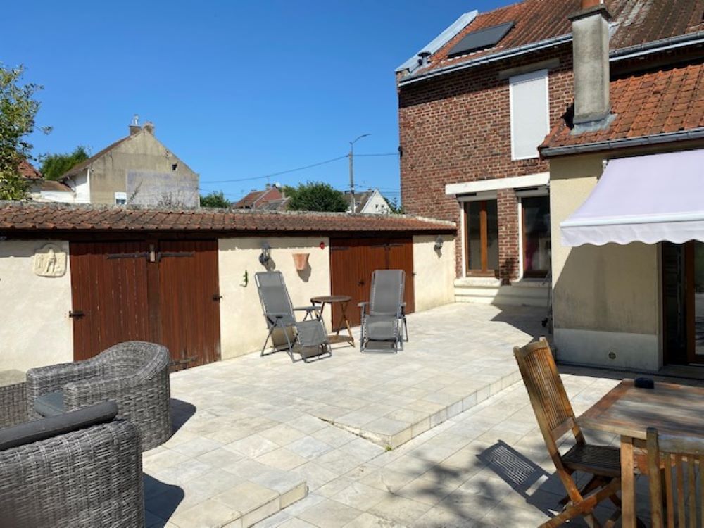 SAINT-QUENTIN MAISON INDIVIDUELLE -JARDIN-GARAGE 1