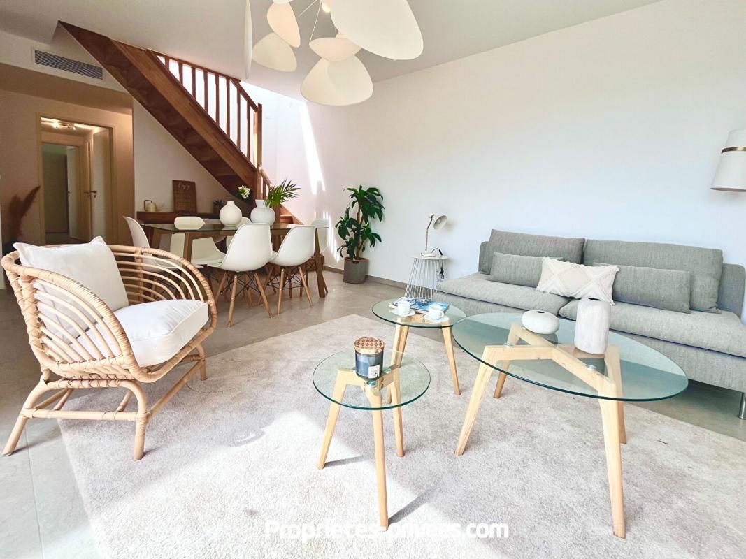 FREJUS Fréjus Counilliers-ValescureT4 lumineux avec toit-terrasse et vues imprenables 4