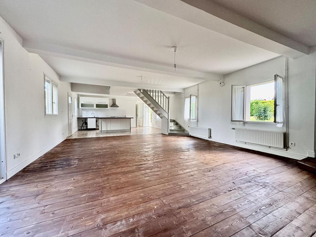 Longère 129m2 , 3 chambres , grand jardin  GLISY