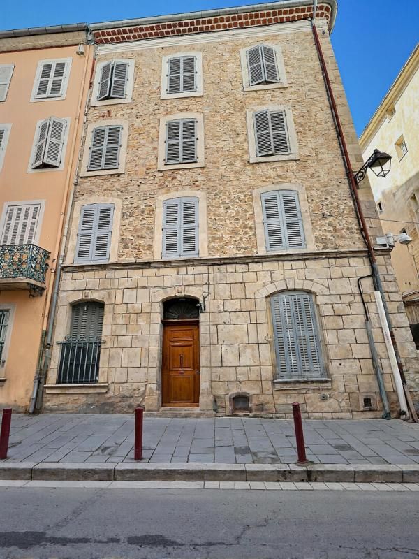 DRAGUIGNAN Immeuble Draguignan 5 Appartements 225 m2 1