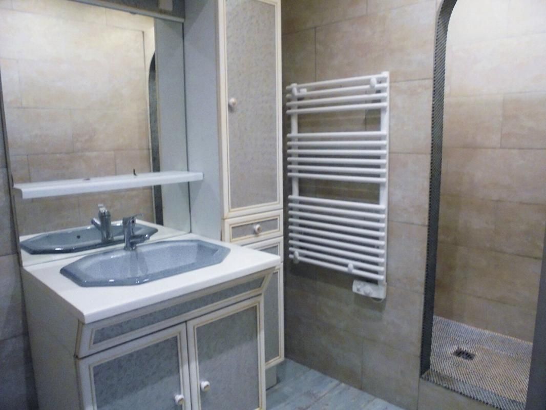 MARTIGUES Appartement T4 De 74 m² 4