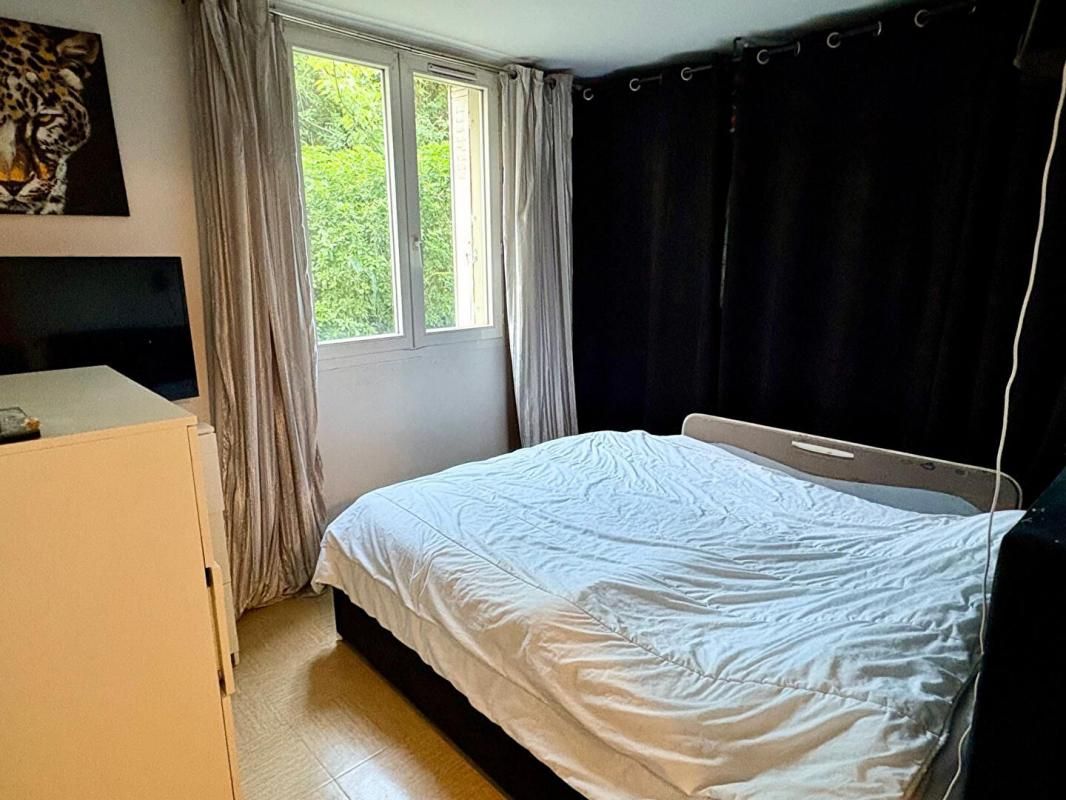 FRESNES Appartement 3 pièces 70m2 avec cave et place de parking box 3