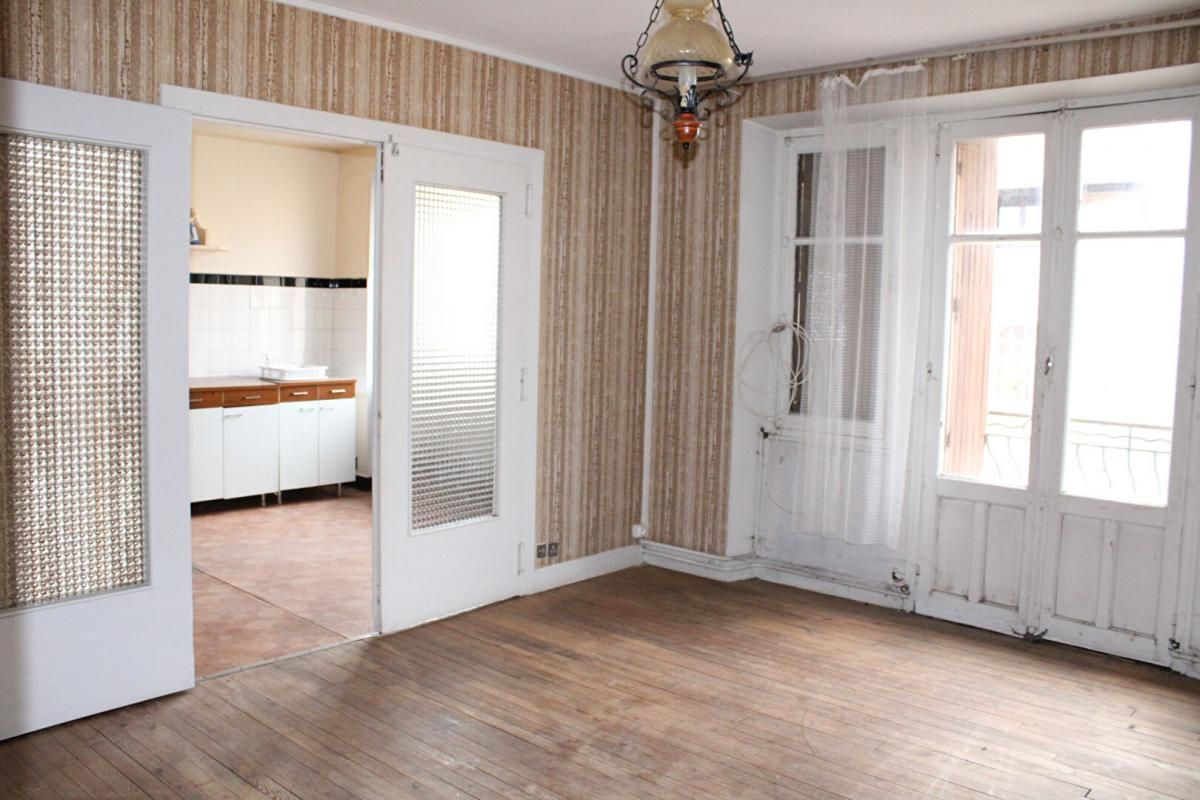 PRADELLES Maison Pradelles 12 pièce(s) 200 m2 avec grands garages 4