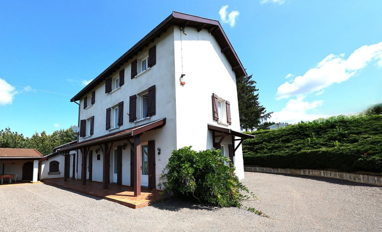 VIOLAY Belle demeure familiale avec vue dominante 3