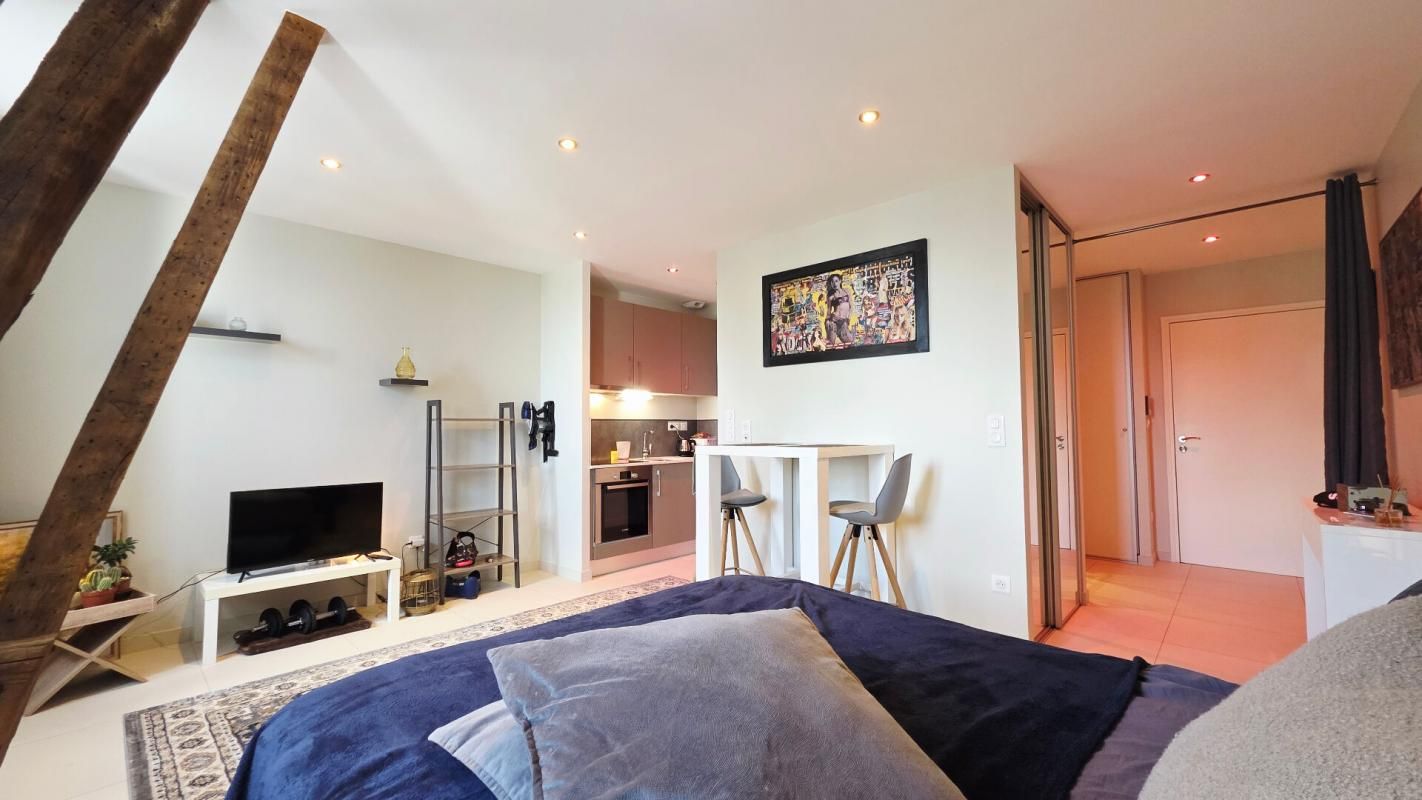 BOURGES BOURGES CENTRE APPARTEMENT STUDIO T1 30.8M² RENOVÉE 2