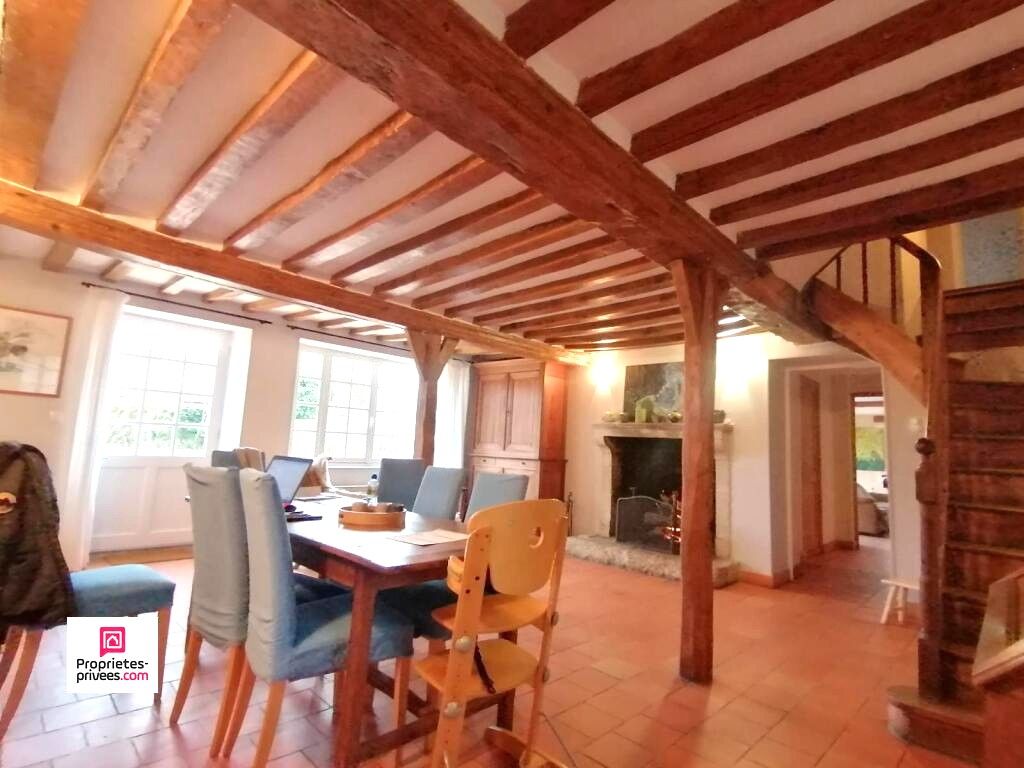 ARGENTAN ARGENTAN (61200) charmante maison en pierres, 220 m2 environ, 3 chambres, Prix 294 000 honoraires 5 % inclus à la charge de l'acquéreur, soit 280 000 hors honoraires 3