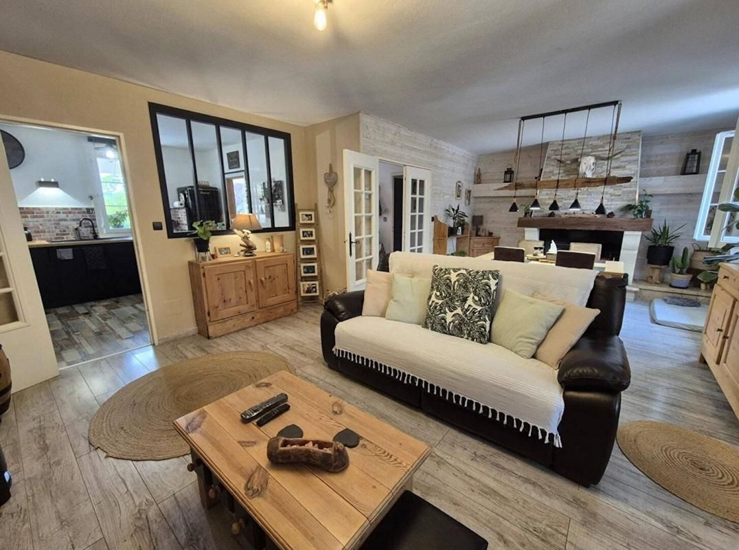 BARRAN Maison T6 de plain-pied de 138m2 avec dépendance, piscine et jardin 2