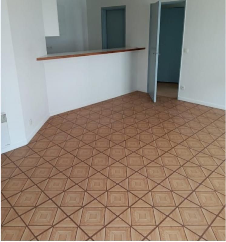 MANTES-LA-JOLIE Appartement Mantes La Jolie 2 pièce(s)  Carrez : 46,3 m, surface au sol 50 m 2