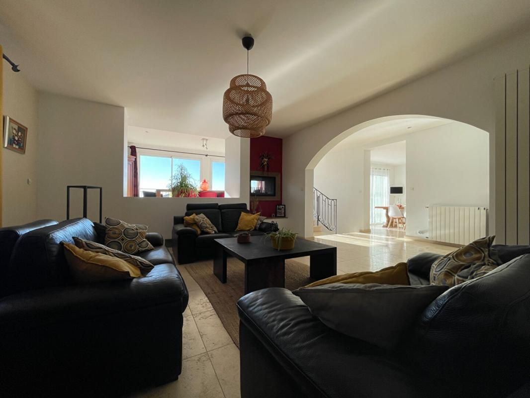AUTIGNAC Maison Autignac 10 pièce(s) 288 m2 2
