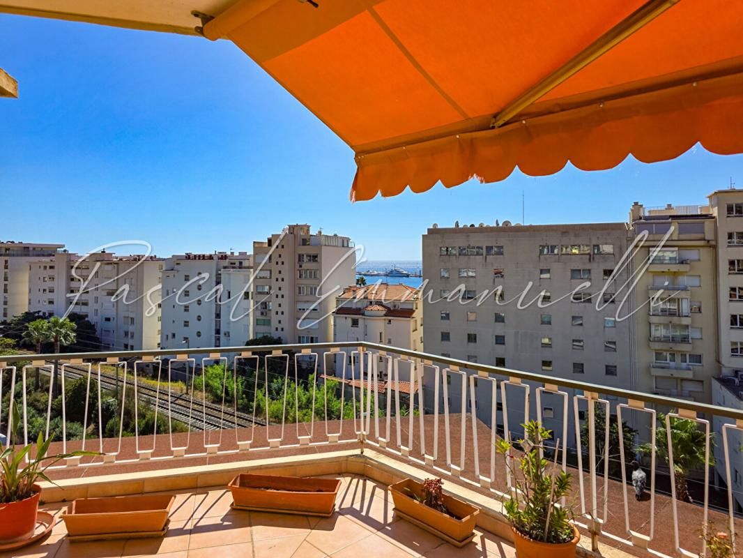 Appartement 3 pièce(s) 119m2 toit terrasse vue mer 1 070 000 euros