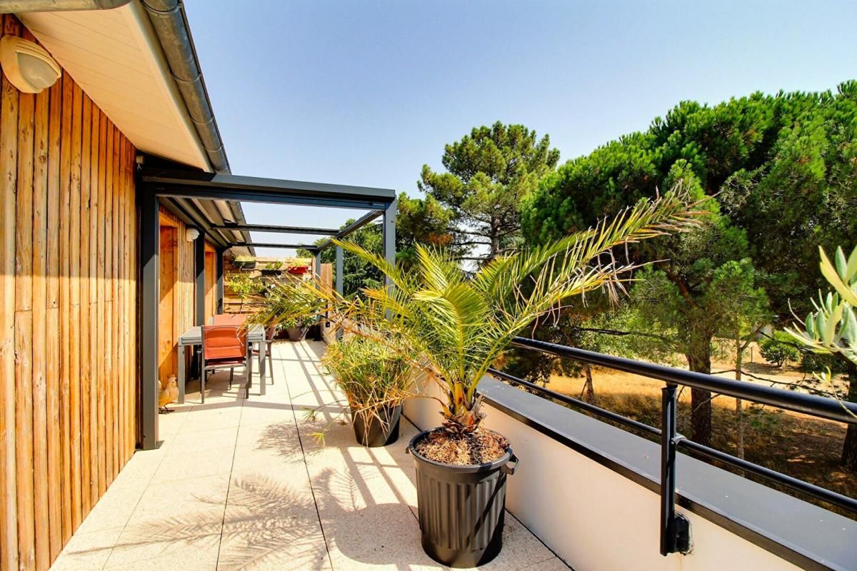 Exclusivité BRUGES T4 82 M² dernier étage + terrasse 50 M² SUD