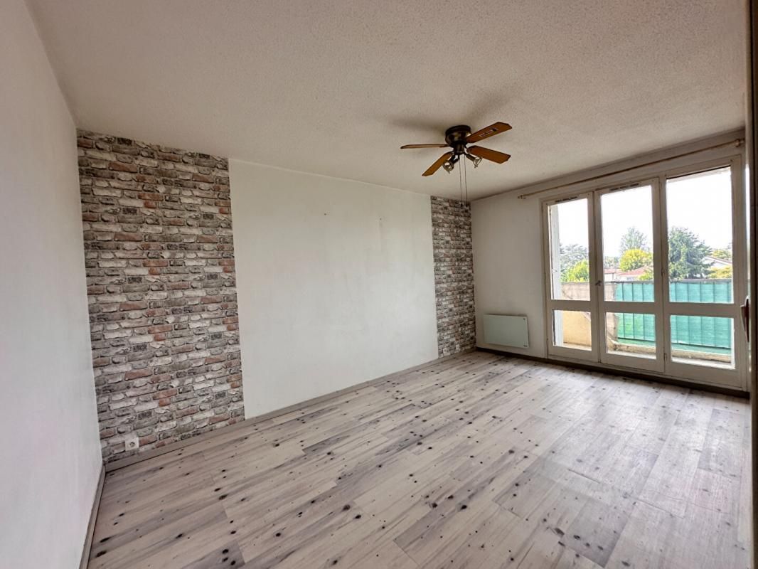 AGEN Appartement  2 pièce(s) 37 m2 4