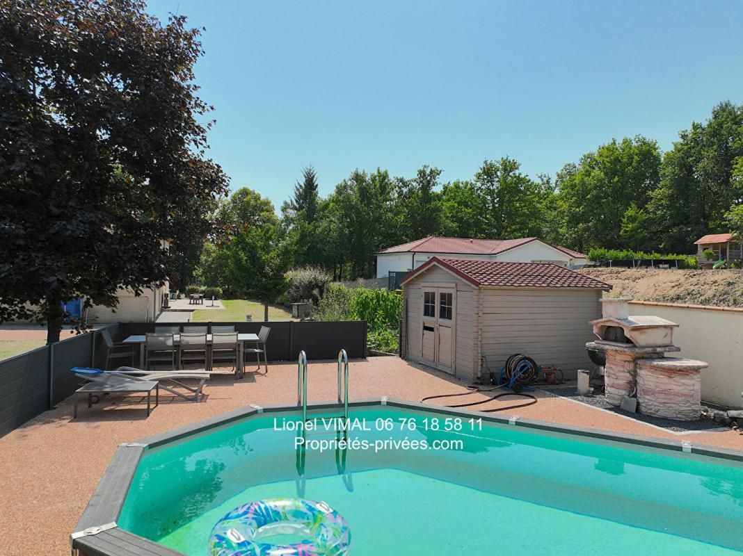 ORLEAT Maison 8 pièces 258 m2 avec piscine sur terrain clos 2832 m2 4