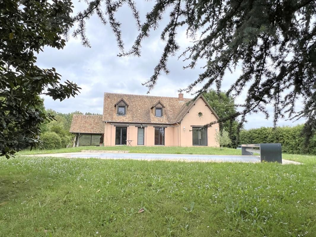 Maison - Savigné L'Evêque - 8 pièce(s) - 151 m²
