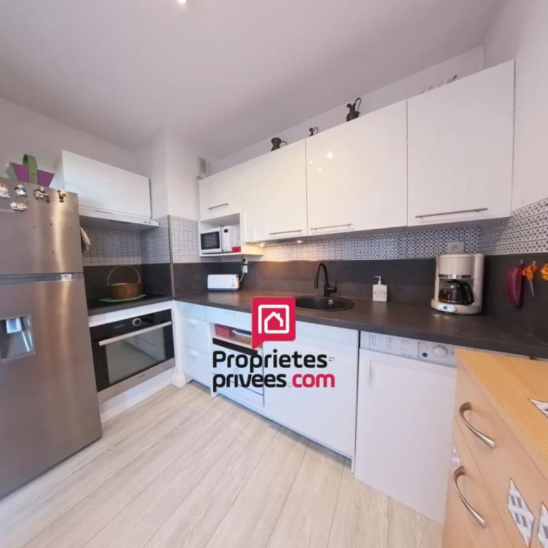 VILLEFRANCHE-SUR-SAONE Appartement de standing Villefranche-Sur-Saone 2 pièces 38 m2 3