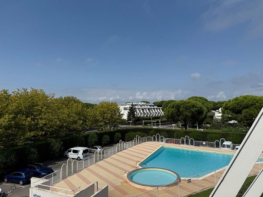 LA GRANDE-MOTTE STUDIO CABINE MEUBLE + PARKING PRIVE 1