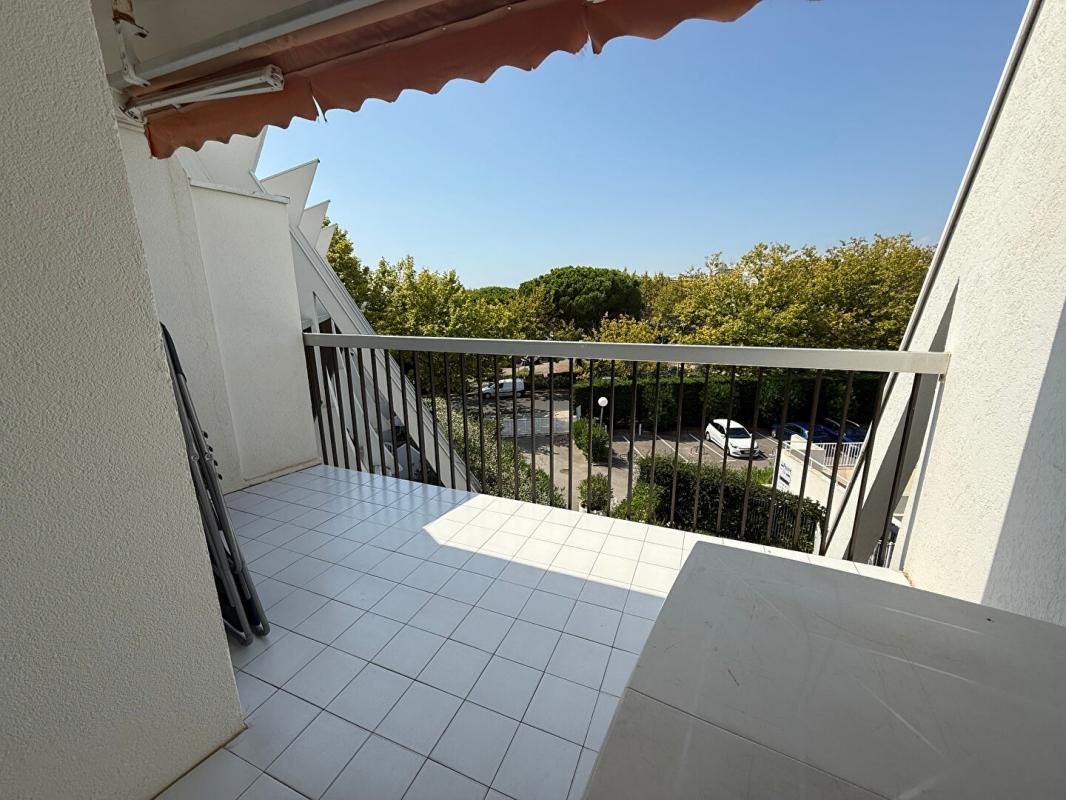LA GRANDE-MOTTE STUDIO CABINE MEUBLE + PARKING PRIVE 3
