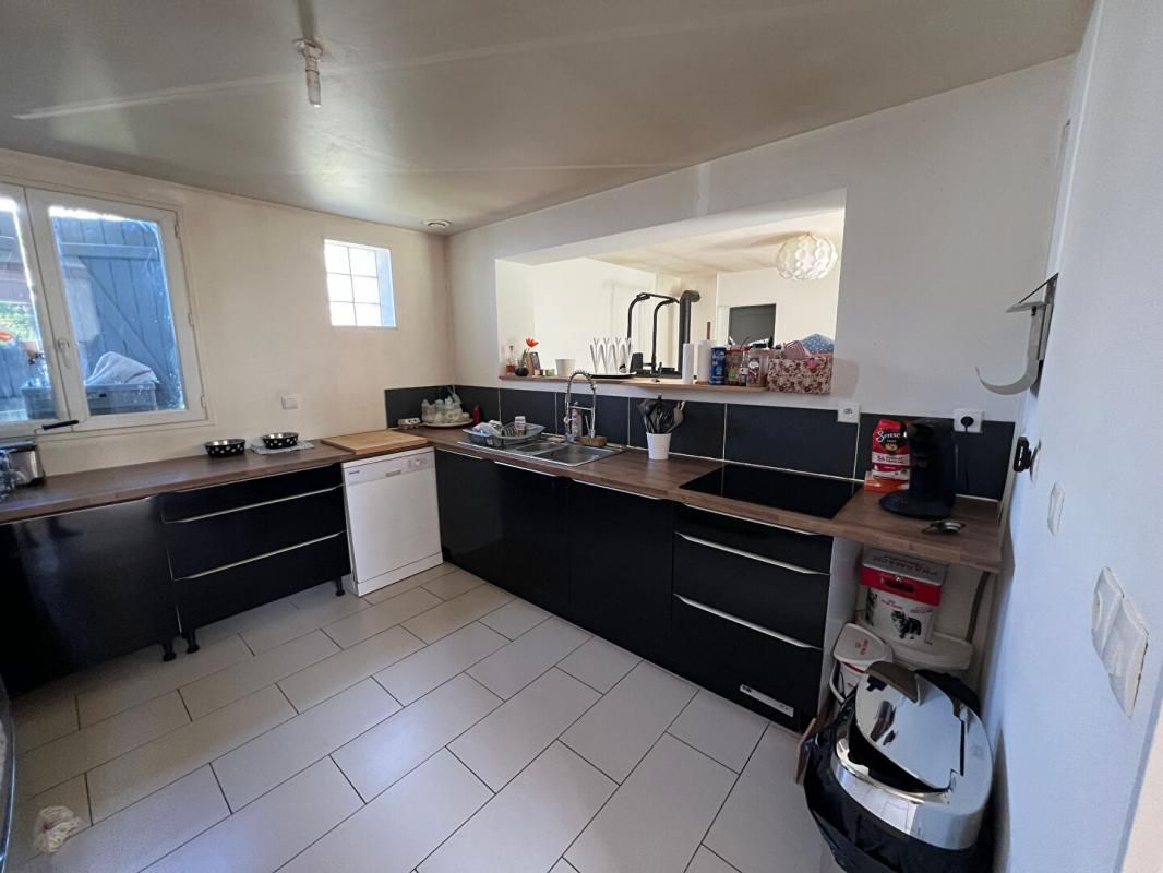 MEAUCE Propriété 101m2 3 chambres, parcelle de 920m2 4