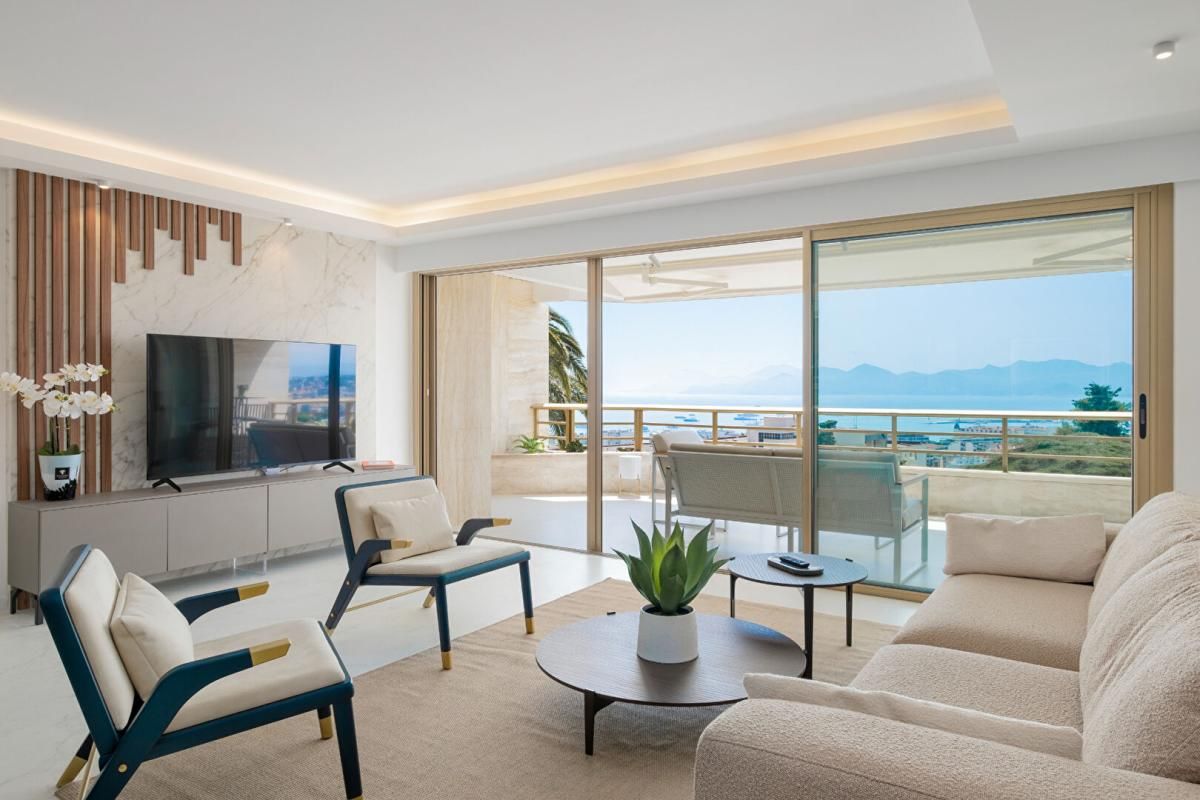 CANNES Prestigieux Appartement de Réception Vue Panoramique sur les Îles de Lérins, Cannes 3