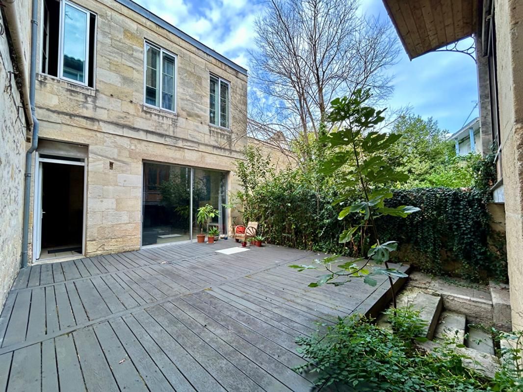 BORDEAUX Vente Maison 290m2 BORDEAUX (33800) 1
