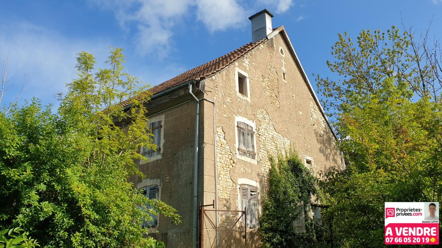 BERMONT Ferme à rénover de 259 m² 2