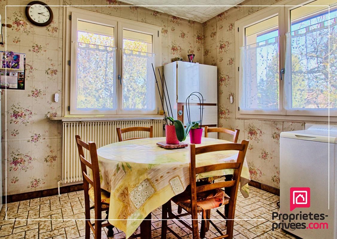 PIERRE-DE-BRESSE Maison Pierre De Bresse 4 pièce(s) 95 m2 2