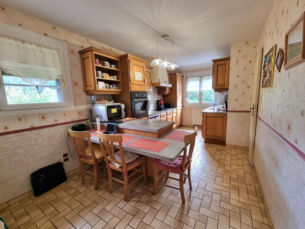 HIRSON Maison 5 pièce(s) 106 m2 3
