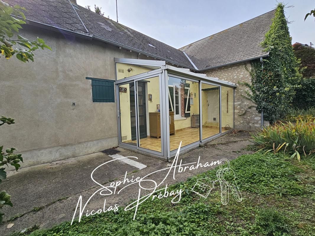 TOURY Maison rurale avec grand terrain et grange 1