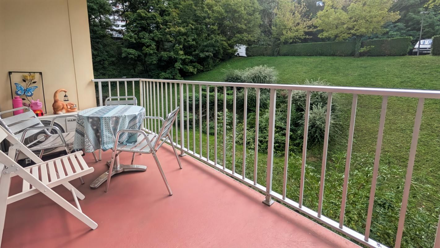 LYON-5E-ARRONDISSEMENT Appartement T1bis de 33,5 m2 2
