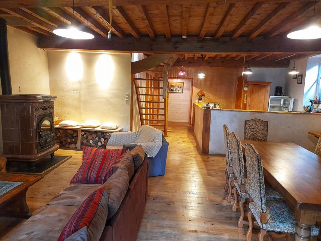 BEOST Maison de caractère de 198 m², face aux montagnes 4