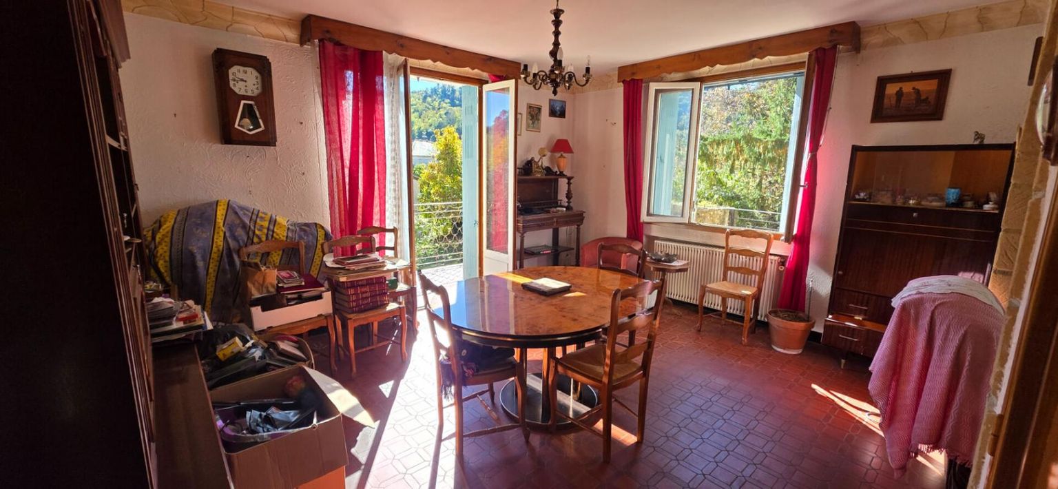 LALEVADE-D'ARDECHE Maison de 163 m2 avec appartement indépendant et Entrepôt de 90 m² 4