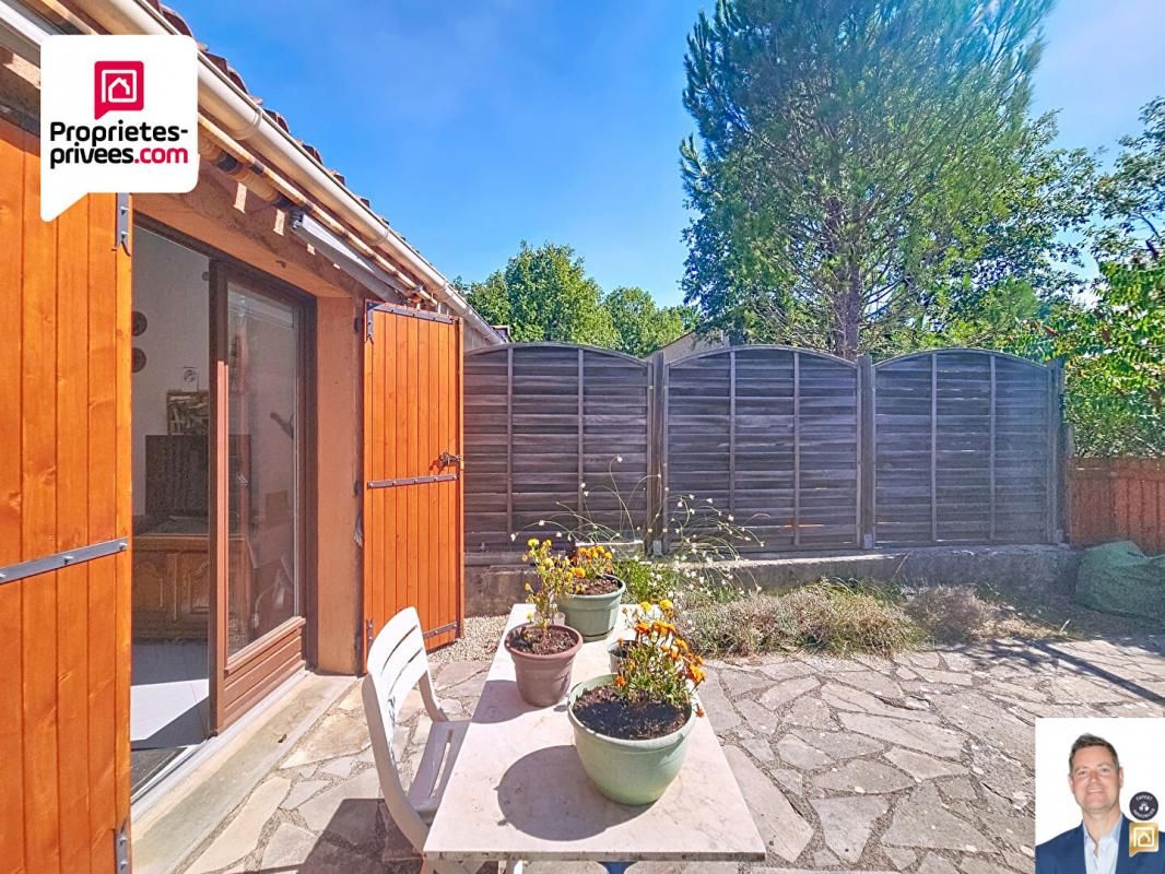 SAINT-CEZAIRE-SUR-SIAGNE Maison Saint Cezaire Sur Siagne 2 pièces 30 m2 Carrez avec JARDIN ET PLACE DE PARKING DANS RESIDENCE 3