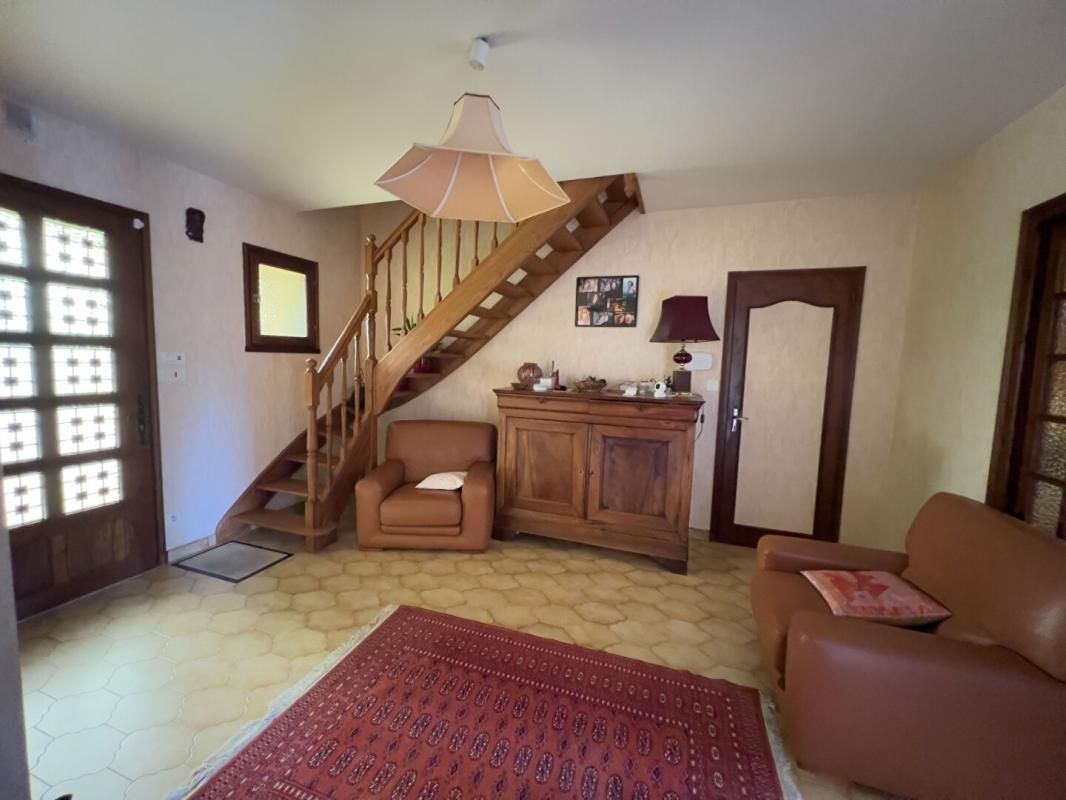 VOEUIL-ET-GIGET Maison avec piscine Voeuil Et Giget 5 pièce(s) 135 m2 3