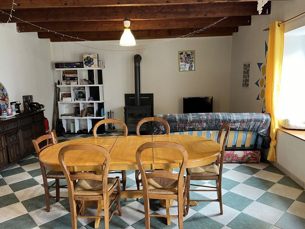 BOURBRIAC Longère Bourbriac 5 pièce(s) 89 m2 3