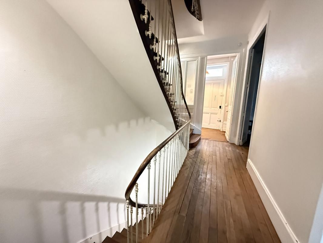 ANGOULEME Maison Angouleme 9 pièce(s) 210 m2 2