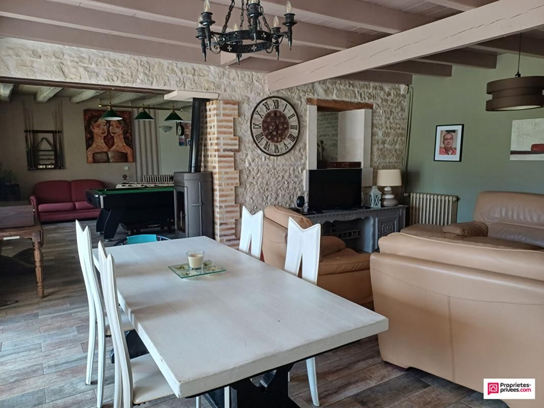 EPANNES Epannes - maison en pierre avec dépendances 3