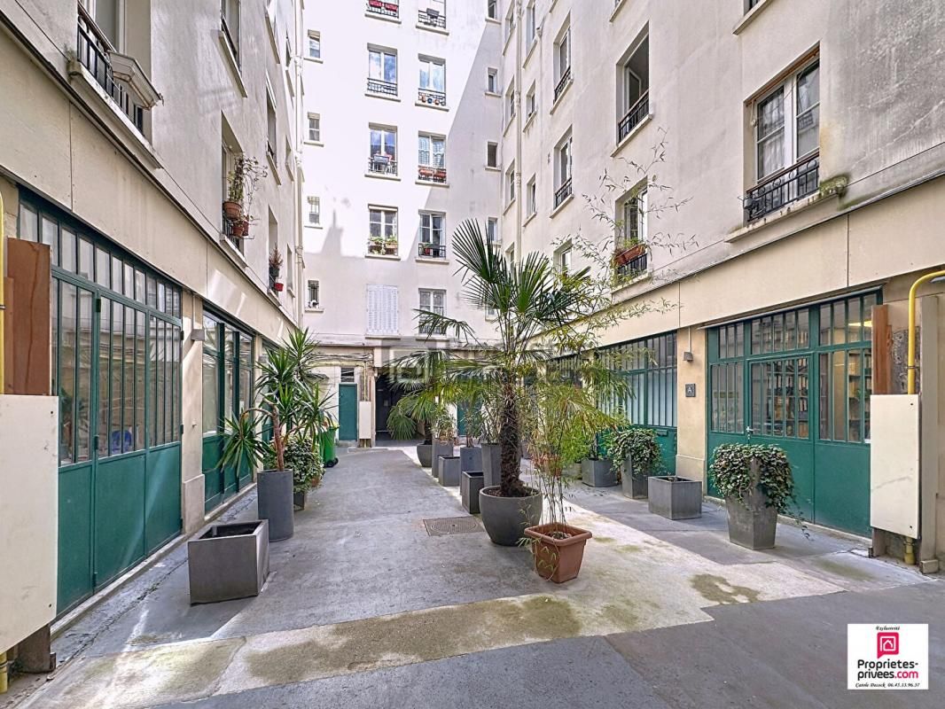 PARIS-11E-ARRONDISSEMENT Appartement 2 pièces 32 m2 M°VOLTAIRE 2