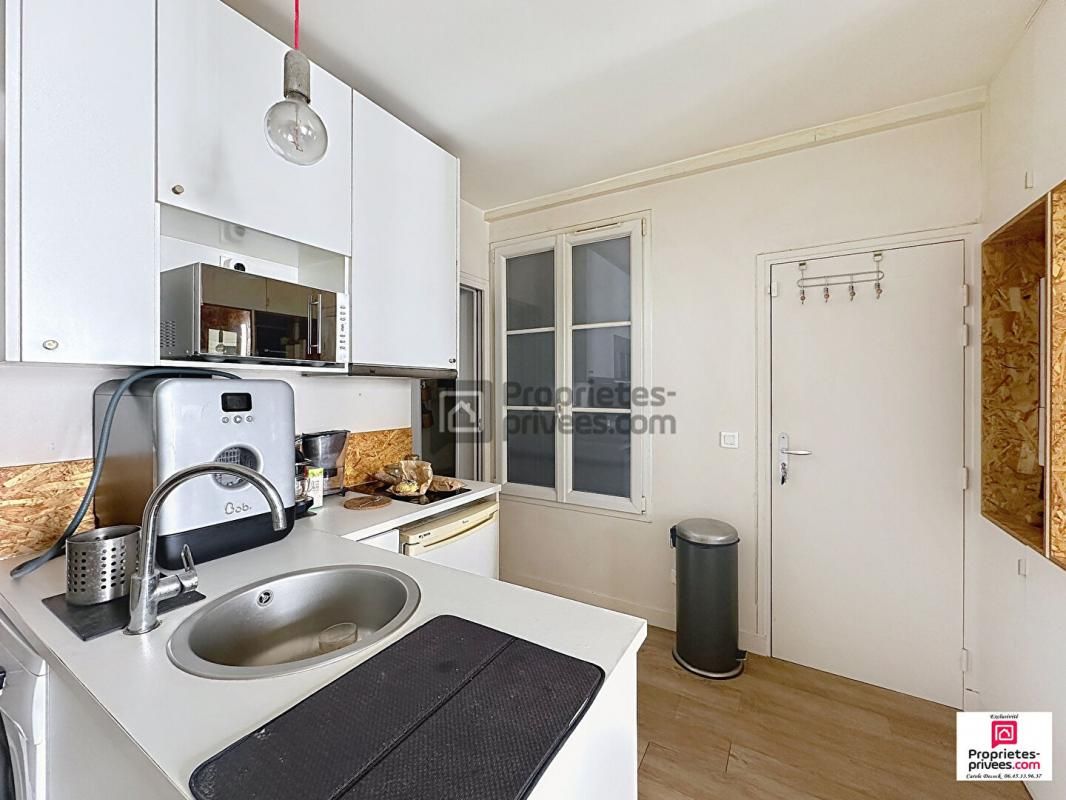PARIS-11E-ARRONDISSEMENT Appartement 2 pièces 32 m2 M°VOLTAIRE 3