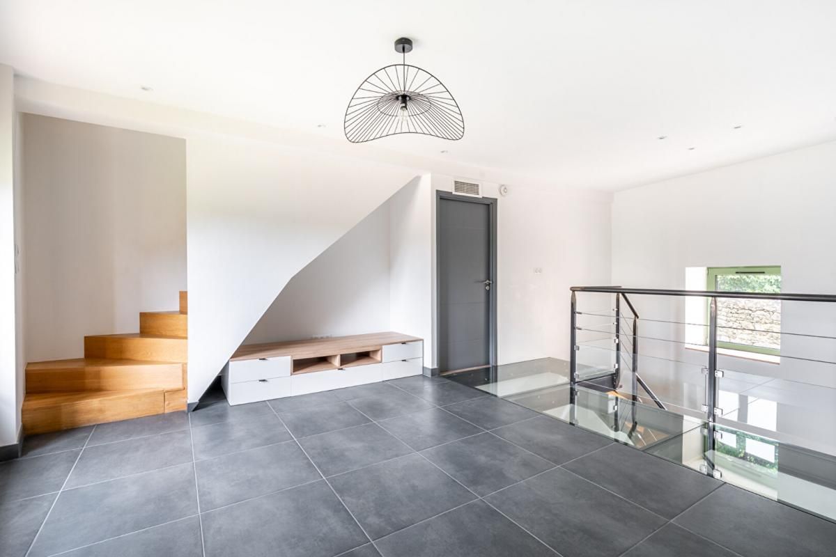 LUCENAY Maison de village de 122m² habitables et à la rénovation de qualité au coeur de Lucenay 4