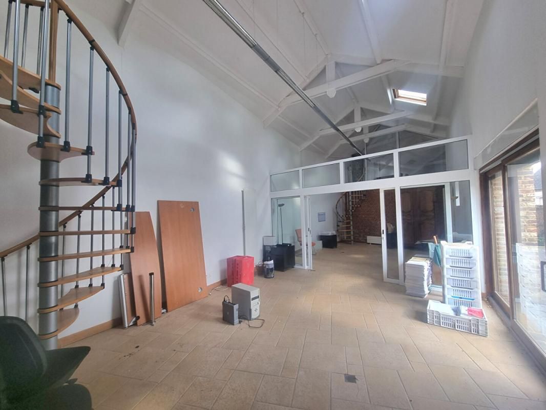 ORIGNY-EN-THIERACHE Maison 11 pièce(s) 241 m2 4