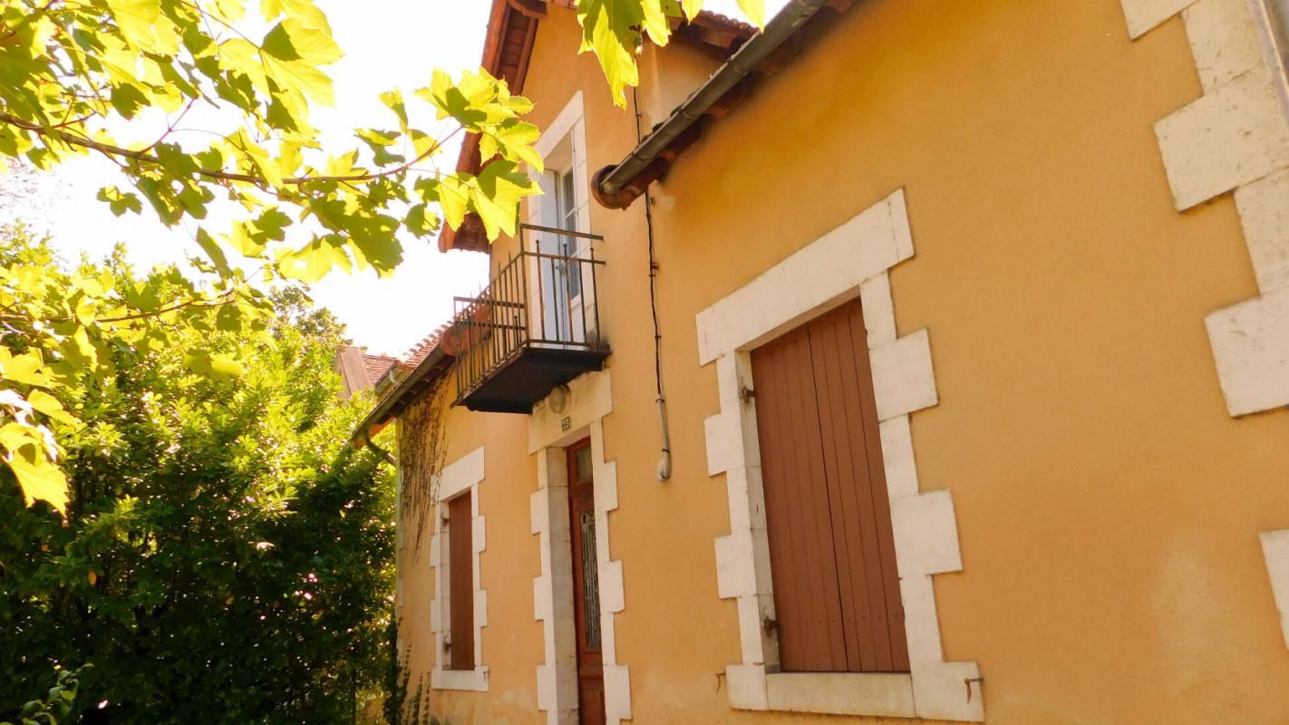 SOUILLAC Maison de ville avec jardin de  1047m² à  Souillac - 4 pièce(s) 107 m2, 3 chambres, 2 salles d'eau 2