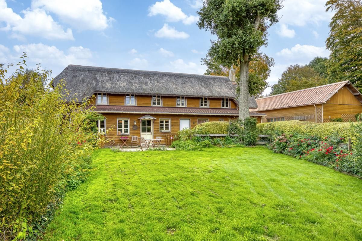 ETRETAT Propriété 1,40 ha (prairie 1,20ha) 2 bâtisses, 3 logements pour 293m2 habitables 4