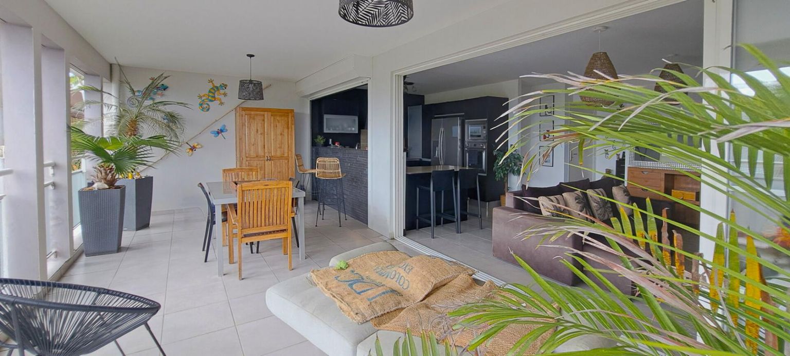 LES TROIS-ILETS Élégance et confort aux Trois-Îlets : « Appartement raffiné 4 pièces , vue mer imprenable et prestations exclusives » 3